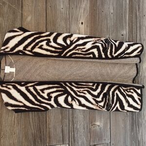 Chico's animal print sleeveless cardigan Chico's size 0 Size small